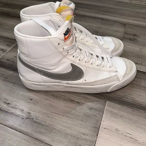 Nike blazer mid 77 size 10